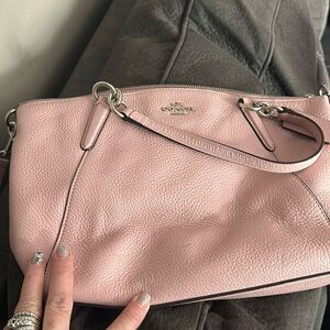 Pink coach purse. Great deal !!!!